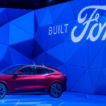 UK backs Ford with £600m to build EVs